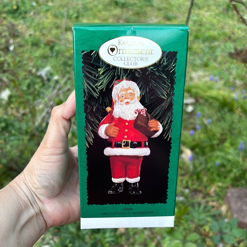 Keepsake Ornament Collectors Club Santa Ornament